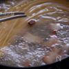 ワンパンで簡単⭐︎金色のカルボナーラ〜炭焼き職人風の工程2