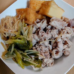 まゆのの作ってみた!投稿(豚こまと厚揚げの簡単肉豆腐)