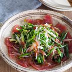 【まぐろのカルパッチョ】薬味たっぷり梅ソース