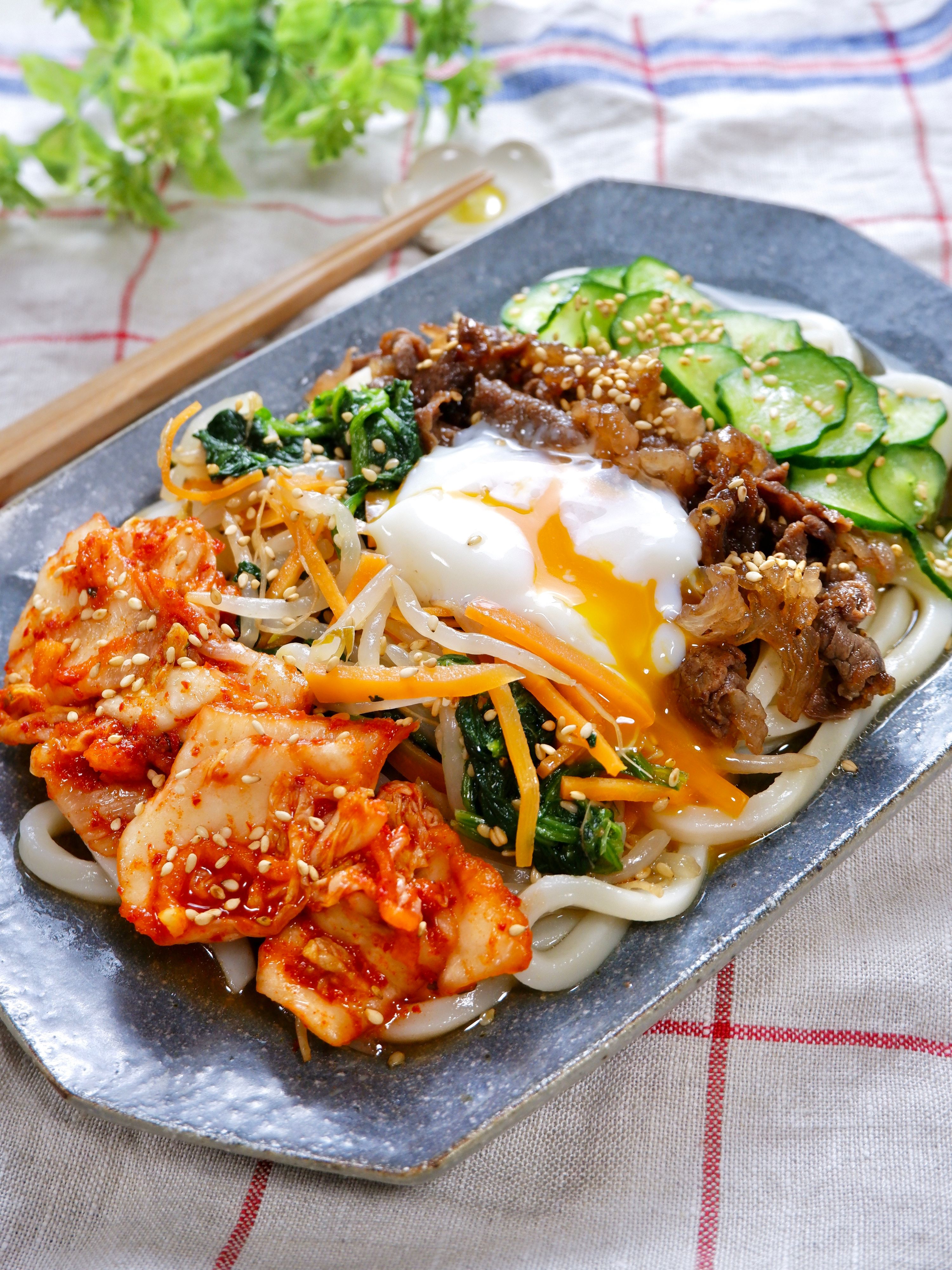 癖になるおいしさ！『ビビンバ風冷やしぶっかけうどん』 | レシピ