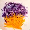 【お弁当の副菜にも】紫キャベツとにんじんのナムルの工程1
