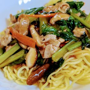 まゆのの作ってみた!投稿(お店以上とほめられる!具沢山『豚と小松菜のあんかけ焼きそば』)