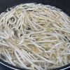 抱えて食べたい♪【ちくわともやしのガリポンサラダ】の工程1