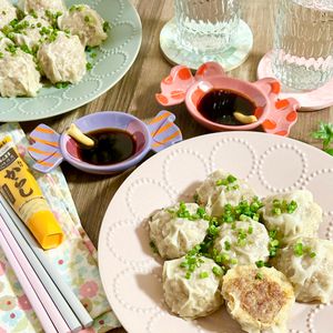 のりのり🐾🎀🤍の作ってみた!投稿(【焼きシュウマイ】皮をのせるだけ！フライパンで簡単)