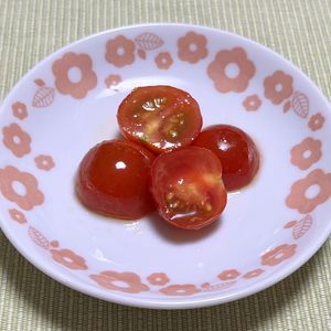 キャピタンの作ってみた!投稿(切って和えるだけ♡『トマトのオリーブオイルサラダ』)