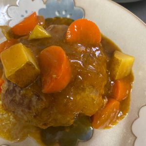 えみちょりん♪の作ってみた!投稿(【カレー煮込みハンバーグ】家族みんなが喜ぶおかず♡)