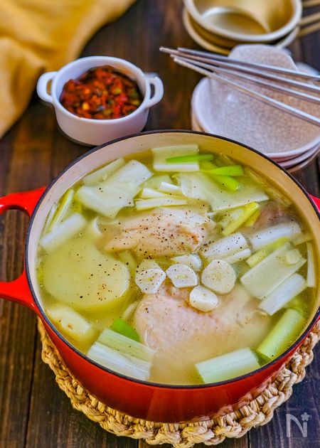 骨付き鶏もも肉で簡単タッカンマリ