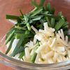 【 新玉ねぎの豆腐チヂミ 】粉物不使用!混ぜて焼くだけの工程2