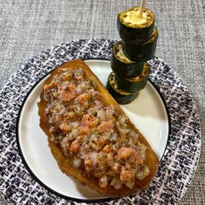 楽ラク手抜キッチン🐶🐾の作ってみた!投稿(サーモンのタルタルとズッキーニのピンチョス)