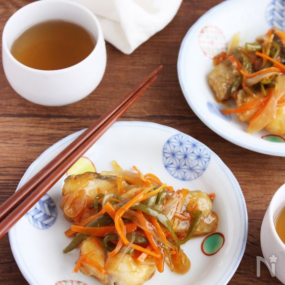 フライパン一つで作る！野菜たっぷり♪たらの甘酢あんかけ