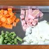 いろいろお豆とベーコンのスープの工程1