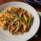 アスパラガスと豚肉のピリ辛炒め