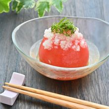 トマトのおひたし 玉ねぎ塩麹だれ
