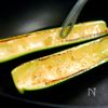 夏に食べたい!ツナとみそのウマ味を詰めたズッキーニボートの工程2