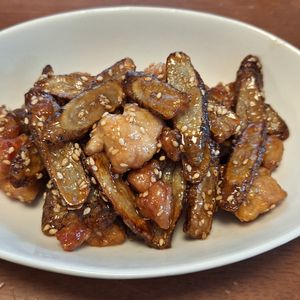 スイカの作ってみた!投稿(ご飯もお酒もすすむ！甘辛鶏ごぼう)