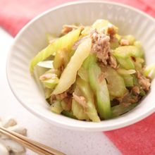 これならクセが気にならない♪セロリとツナの炒め物
