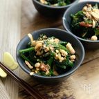 食感がたまらない！ほうれん草のナッツ和え