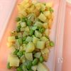 『パクパク止まらない！』ウインナーとポテトと枝豆のカレー炒めの工程1