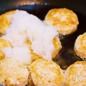 感動のふわふわ食感♡『えのきつくねのサッパリおろし煮』 | レシピ