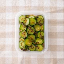 【コンテナ冷凍】きゅうりも冷凍OK♪きゅうりの塩昆布あえ
