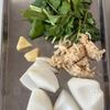 ビールにもご飯にも！鶏胸肉で作るエスニック風肉団子の工程1