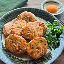 【ひじき入り鶏つくね】ふわふわヘルシー！