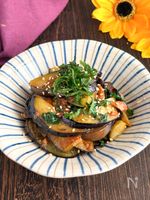 【酸味がクセになる♡】ナスの梅しそ照り焼き