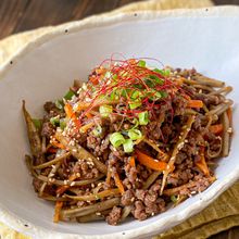 ご飯にかけて何杯でもいける♡『韓国風♪きんぴらそぼろ』