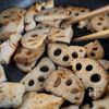 【さっぱり】鶏むねとれんこんの塩レモン炒めの工程2