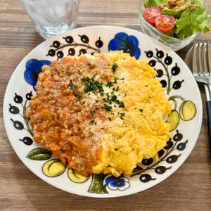 のりのり🐾🎀🤍の作ってみた!投稿(【ボロネーゼ丼】とろっとたまごの簡単おしゃれプレート ˎˊ˗)