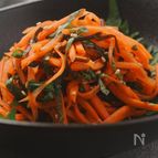 にんじんと大葉の塩昆布酢和え