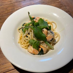 AKの作ってみた!投稿(【手抜きなのに超旨い】サーモンと青梗菜のクリームパスタ！)