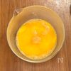 ふんわり卵が美味しい!レンジでつくる天津飯の工程1
