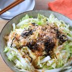 白菜と塩昆布とおかかのサラダ