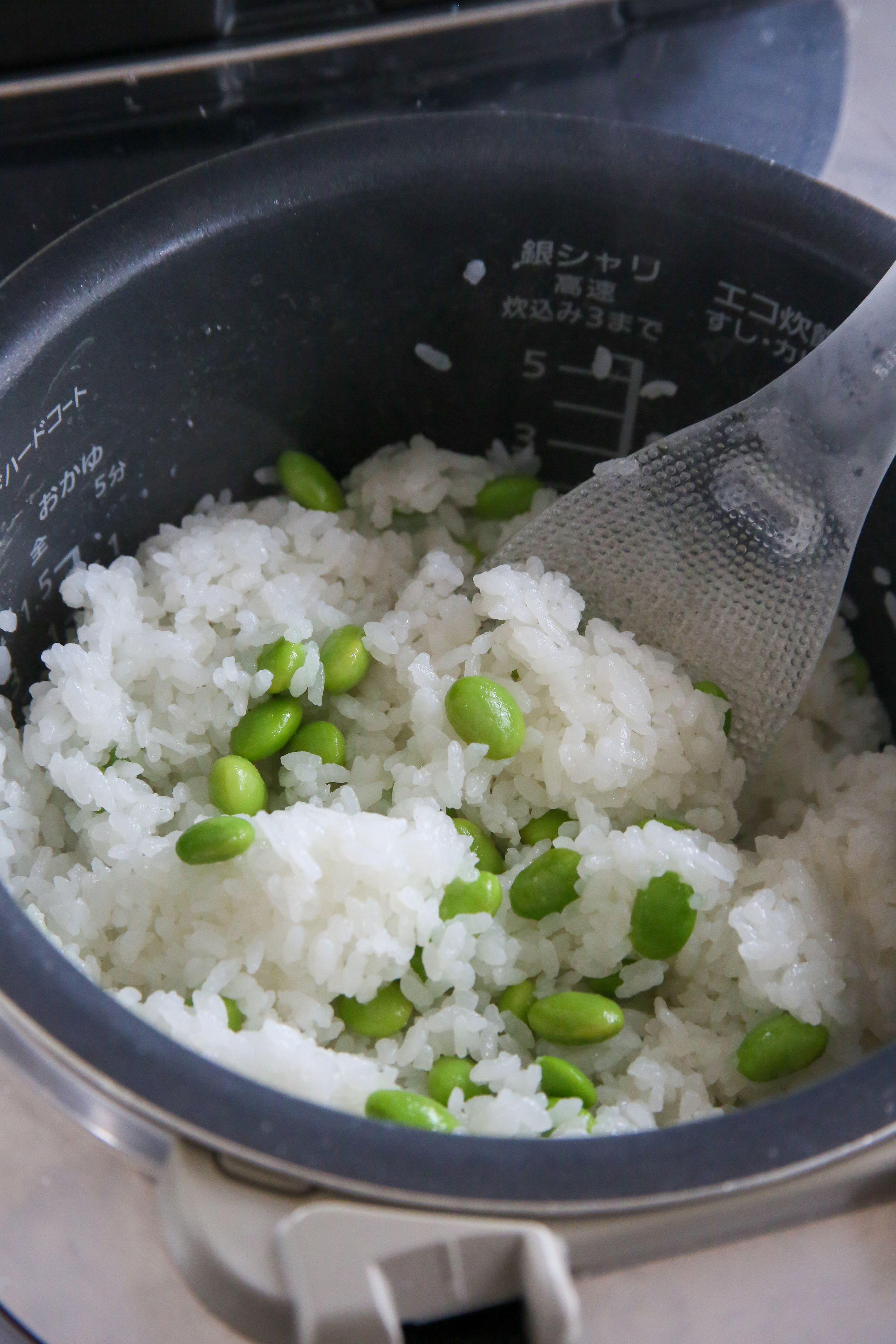 混ぜるだけ！めちゃ旨「枝豆ごはん」 | レシピサイトNadia