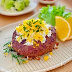 春らしく♩ミモザ風ハンバーグ