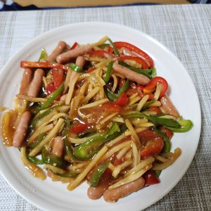 とももの作ってみた!投稿(ポークビッツチンジャオロース)