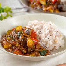彩り満点!夏野菜たっぷり【お手軽キーマカレー】