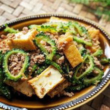 《調味料全て大さじ1》簡単♪ゴーヤと厚揚げの肉味噌炒め