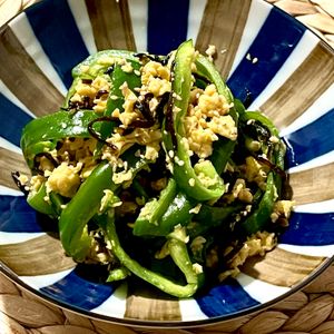 michuの作ってみた!投稿(5分で完成《ピーマンと炒り卵♡塩昆布サラダ》)