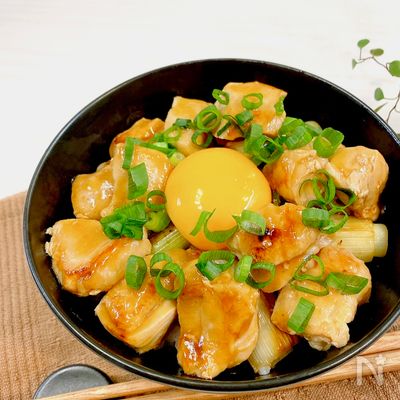 【10分で完成‼︎】らくウマ♡フライパンdeやきとり丼
