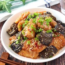 クセになる♪揚げない鶏唐とナスのピリ辛味噌マヨソース