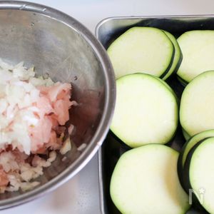 ズッキーニの挟み揚げ | レシピサイトNadia