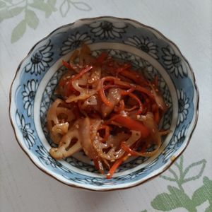 KUMIKOの作ってみた!投稿(ご飯のお供に♡『きんぴら蓮根』)