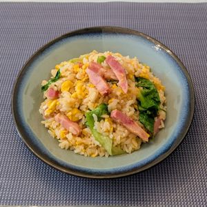 𝔂𝓾𝓶𝓲🍓の作ってみた!投稿(香ばしくて美味しい♩ベーコンレタスチャーハン)