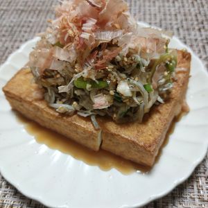 よっこの作ってみた!投稿(簡単居酒屋メニュー＊葱じゃこ厚揚げ)