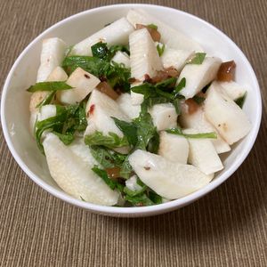 あすかの作ってみた!投稿(さっぱりシャキっと♪簡単副菜『長芋の梅しそサラダ』)