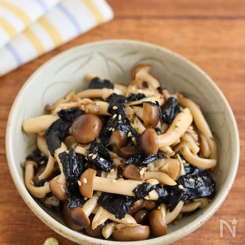 焼くのがポイント◎しめじの海苔和え