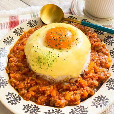 チーズドームの野菜たっぷりミートソースごはん♪