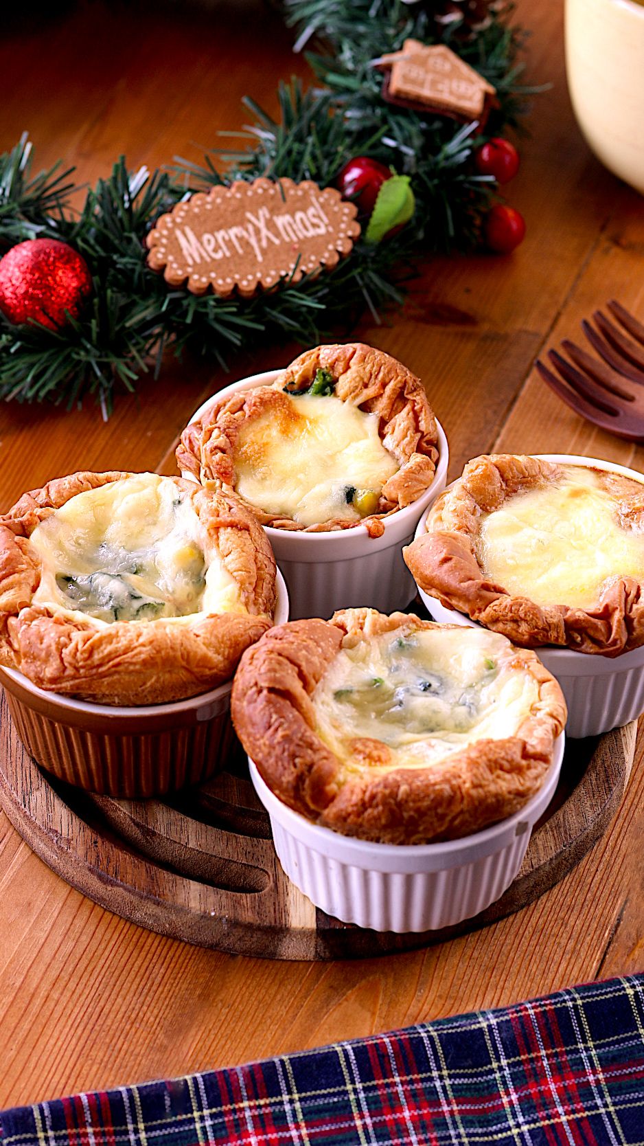 クリスマスに驚くほど簡単すぎる♡クロワッサンキッシュ | レシピ